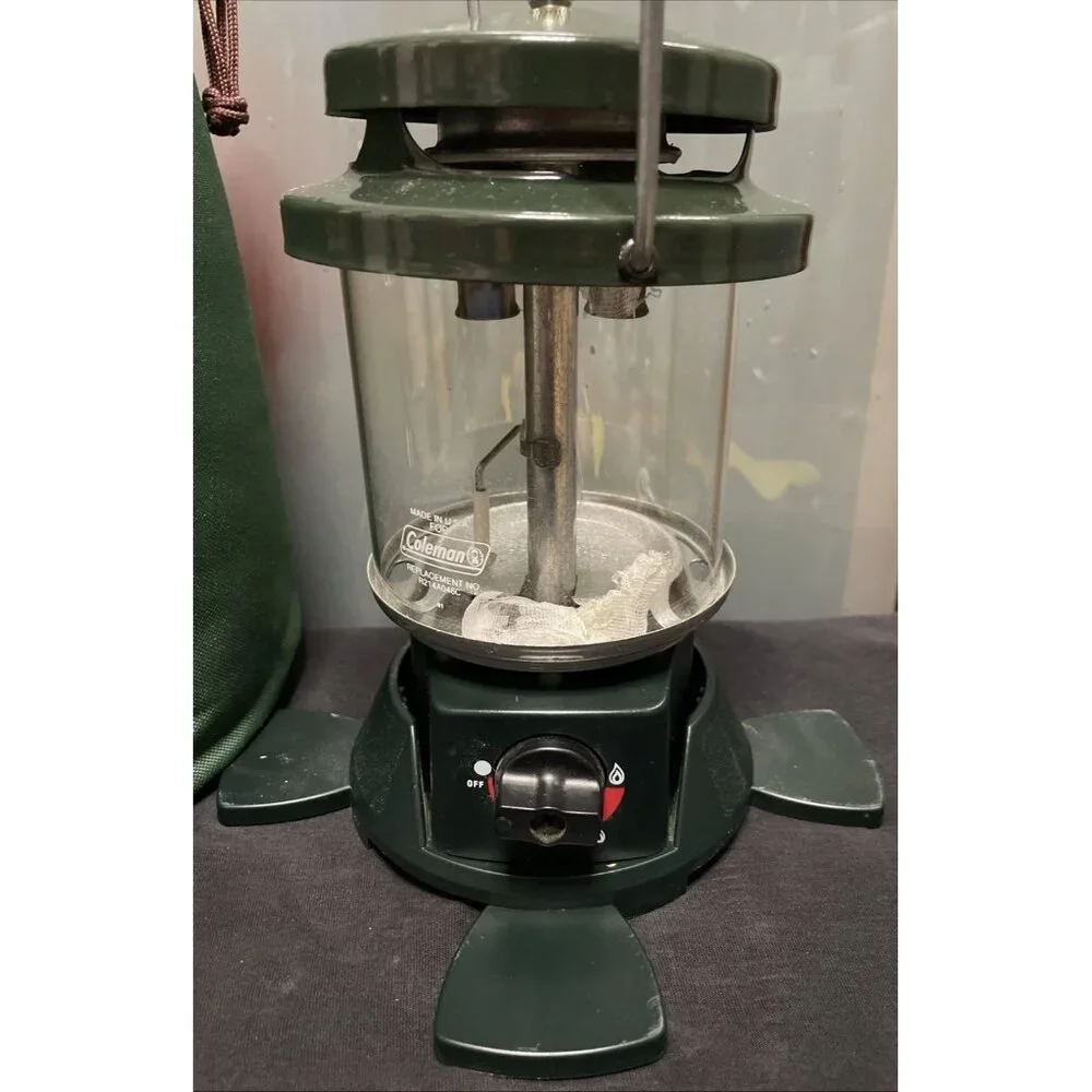 Coleman Green Propane Stand Lantern Model 5155A With Soft Zippered Carry Case